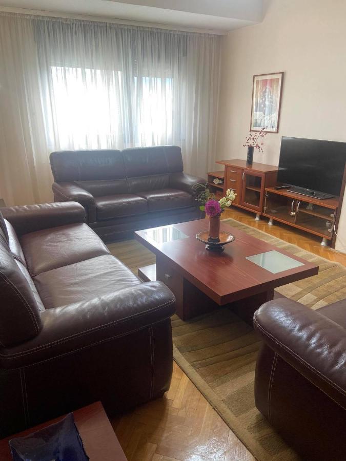 Family Apartment Ivanovic Üsküp Dış mekan fotoğraf