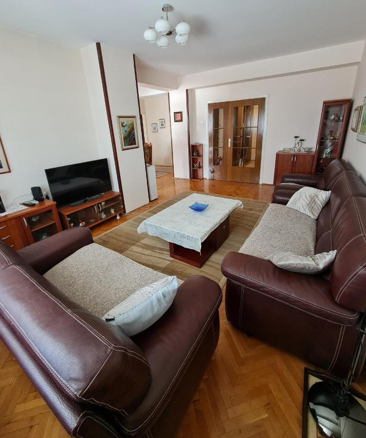 Family Apartment Ivanovic Üsküp Dış mekan fotoğraf