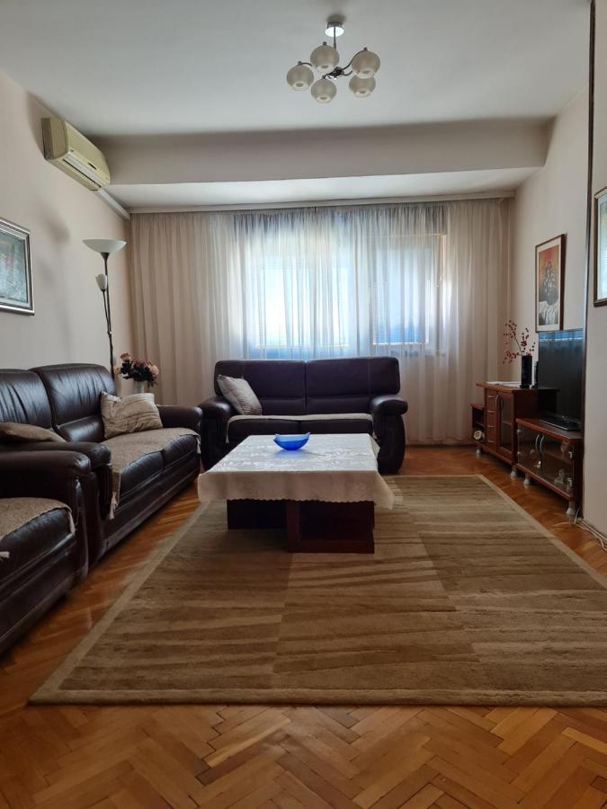 Family Apartment Ivanovic Üsküp Dış mekan fotoğraf